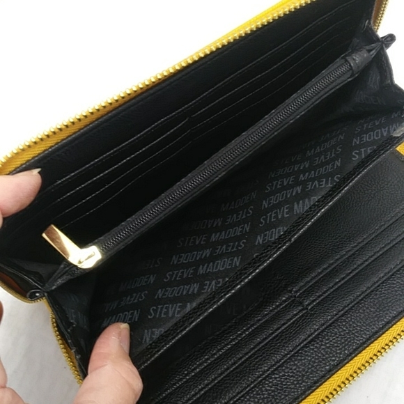 Steve Madden Yellow Wristlet Wallet - Picture 6 of 8